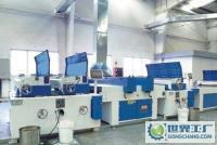 電腦桌、辦公臺(tái)專用UV涂裝設(shè)備——森人機(jī)械助力高效生產(chǎn)